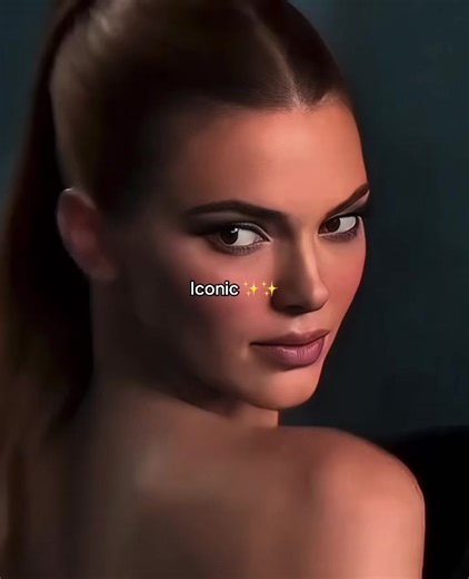 Kendall Jenner Shines on the Oscars Red Carpet