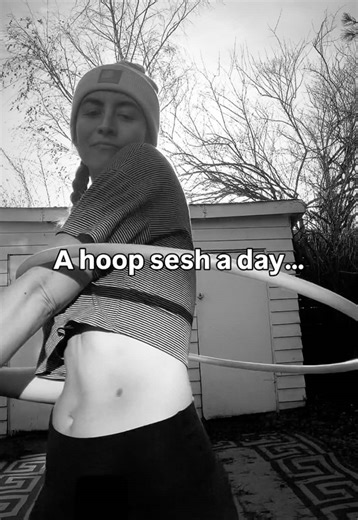 I had someone in the DM’s ask me why I’m always hooping the other day… And it made me stop and think. Hooping has become a HUGE part of my identity, and from the outside I realize that most people probably don’t understand why. Something profound happens when I pick up my hoops and start moving… my mind instantly goes quiet. Im talking COMPLETELY quiet, like no thoughts whatsoever. And in that moment I get to just.. be with myself in the present moment. Story time: For the last 3 years I went th