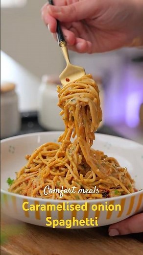 Trying out Viral Caramel Onion Spaghetti Pasta | Easy Pasta Recipe | Homemade #recipe