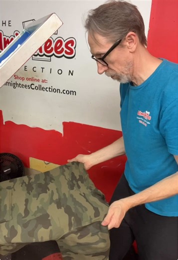 Here is the video you all have been waiting for…right?! This is how to combat dye migration when screen printing on a sublimated garment. #screenprinting #tshirtshop #printlife #sublimation #dyemigration