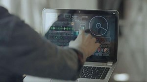 HP Envy 4 Touchsmart Ultrabook TV Spot, 'Sound of Touch' Ft DJ Robbie Wilde