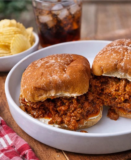 Easy Homemade Sloppy Joes Recipe in Minutes