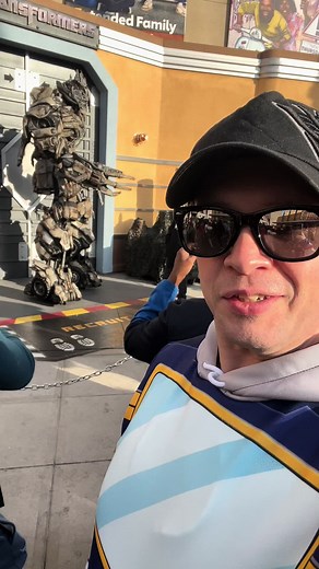 Megatron could’ve had a voice cuz I auditioned and succeeded to get callbacks for Optimus & Megatron at @Universal Studios Hollywood #megatron #transformers #universalstudioshollywood #universalstudios #epicvoiceguy