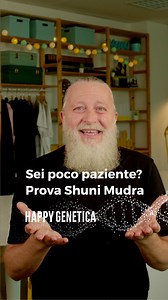La pazienza è una virtù che possiamo allenare grazie ad una pratica molto semplice, ovvero Shuni Mudra. I Mudra sono posture delle mani che permettono di attivare determinati canali energetici e influenzare il nostro stato di benessere. Salva il video e sperimenta questo #mindfulmudra per alimentare la tua pazienza. | Richard Romagnoli
