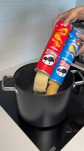 My dad taught me this pringles hack 😍 | The Pun Guys