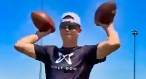 Ambidextrous High School Quarterback Causes A Stir Online After Showing Off Incredible Ability To Make Accurate Throws With Both Hands