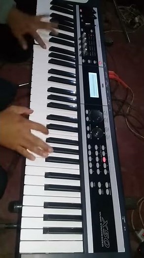 Vendo piano Korg x50 ....