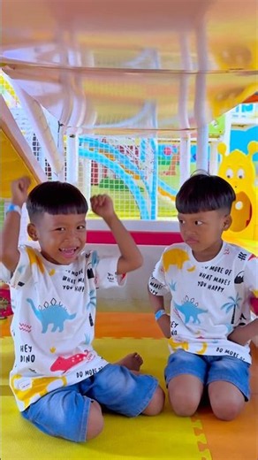 One two three start😅 Funny baby twins kalau kalah jangan marah ya🩷 #fyp #shorts #funny