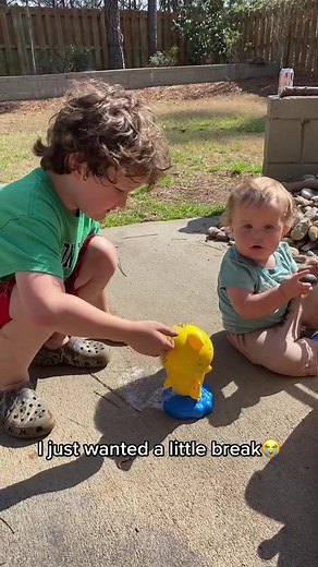 My kids are very persistent #fyp #foryoupage #parentsoftiktok #babyshark #parenting #momlife