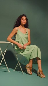 Des sandales élégantes aux baskets tendance, trouvez votre coup de cœur pour un été stylé et confortable. ✨👡👟 #ilovemyshoes #bessonchaussures | Besson Chaussures