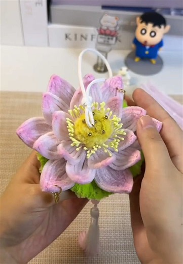 DIY Pipe Cleaner Lotus Flowers for Home Decor