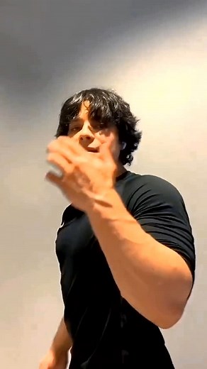 Dumbbell Only Forearm Workout‼️⬇️ Here Is Your List⬇ 1️⃣ Neutral Forearm Curls 3 x 15 2️⃣ Supinated Forearm Curls 3 x 15 3️⃣ Pronated Forearm Curls 3 x 15 4️⃣ Hammer Curls 3 x 15 In Frame ⬇️ @romanestrng @justinmnza Follow @rise.and.grind15 For More ✅ #forearmworkout #forearm #gym #workouttips #gymtips #fitness #discipline #mindset #baki #samsulek #gymmotivation | 180strength