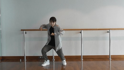 【パドブレ】【HIPHOPステップ】リズムや足の使い方をわかりやすくご紹介 | スポともダンスマガジン