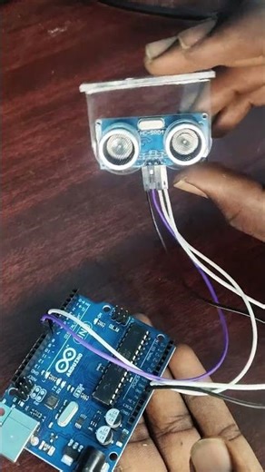 Arduino Ultrasonic Sensor Reacts Like a Human 😆 day-1 #arduino #ultrasonicsensor #humanoid
