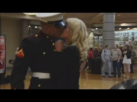 US Marine Surprises Girlfriend Then Propose Her
