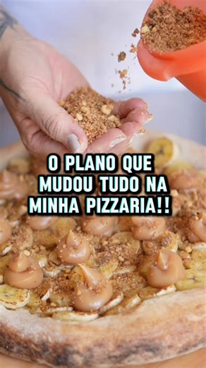 Adriana Moraes on Instagram: "🍕 Donos de pizzaria, esse vídeo pode mudar seu jogo Ter uma boa pizza hoje não é o suficiente para vender todos os dias. Quem tem pizzaria ou quer abrir precisa de clareza, posicionamento e estratégia pra não viver de promoção. 🎯 No vídeo, eu mostro um plano simples de 3 passos que pode fazer muita diferença no seu negócio. Assista até o final. ❤️ Curta pra não perder esse conteúdo 💬 Comente “Estratégia” que eu te envio a receita da farofa crocante 📌 Salva pra a