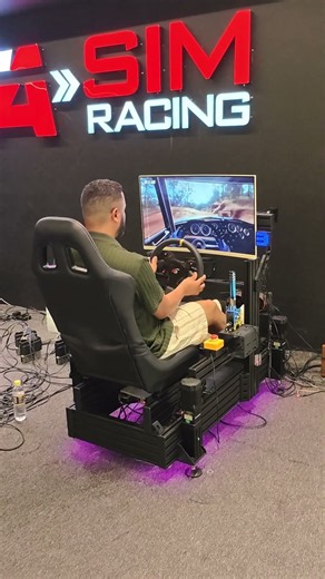 Customer test‑drive our 4‑axis motion sim racing cockpit at our showroom #racing #motion #shorts
