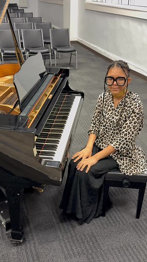 Texas College Choir Student Kaleya Ervin, a classically trained pianist, performs Richard Smallwood's arrangement of Blessed Assurance, originally written by Fanny Crosby 🎹🎼 | Charles Shaw