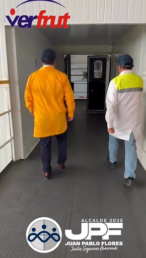 Agradecer al gerente Esteban Moya por la invitación de conocer el proceso de carozos y cerezas en Packing Verfrut , muy contento de ver a muchos vecinos y vecinas trabajando en un lugar limpio , con mucha tecnología y buen trato! | Juan Pablo Flores Astorga