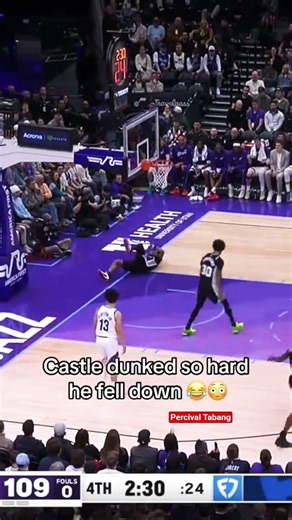Castle dunked ao hard he fell down 😳😂 #nba #basketball #highlights