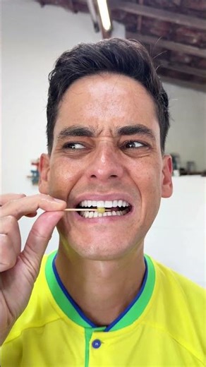 EATING THINGS WITH NEYMAR'S LETTERS ON THEM