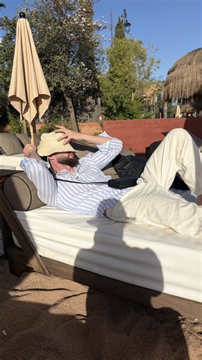 Jeder kennt diesen einen Vertretungslehrer 😩 #lehrer #ausländer #schule #schüler #liebe