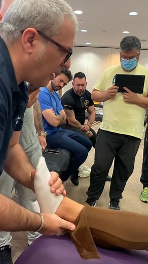 967K views · 8.3K reactions | _ANKLE and FOOT ADJUSTMENT #osteopathy #chiropractic #adjustment #asmr #neckcracking #foot #feet #ankle. | DrGiovanni Bonfanti | Facebook