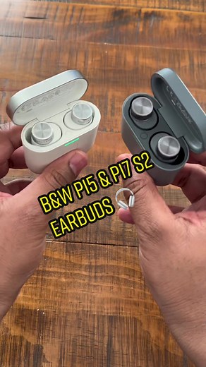 Bowers & Wilkins Pi5 S2 & Pi7 S2 have insane battery , superb sound, and ANC. Pi7 S2 pushes that sound quality up a notch and its case can be used with in-flight entertainment. 20 Hours Battery 🔋, 9.2mm drivers, AptX 🎧 #bowersandwilkins #headphones #earbuds #asmr #capcut #unboxing #noisecancelling #techtok #HearTrue #Pi7
