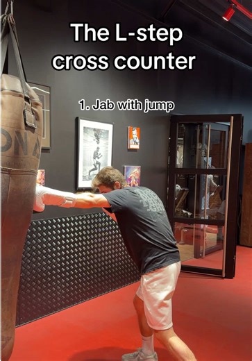 The L-step cross counter #boxing🥊 #boxer #boxinglife #counter
