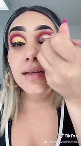 184K views · 97K reactions | Maquillaje en 1 minuto! 1 minute tutorial! Quieren mas tutoriales cortos? Should I do more short tutorials? Cancion: La Jefa by Candy Lover Compren mi nuevo album / Get my new album: De La Nada by Candy Lover https://music.apple.com/us/album/de-la-nada/1512636934 | Candylover89 | Facebook