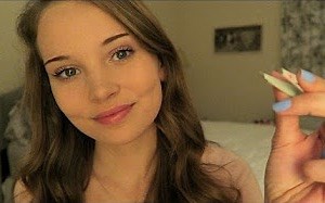 [ASMR]达令妹子给你做眉毛～耳语