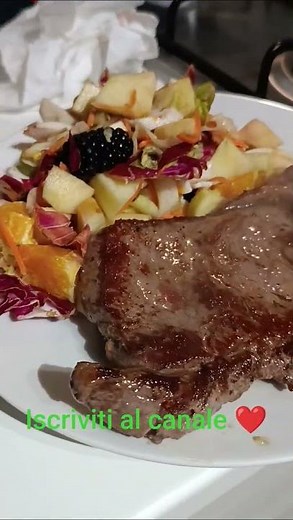 🥩 YouTube Short: Pan-fried Scottona Steak + Blackberry and Orange Salad