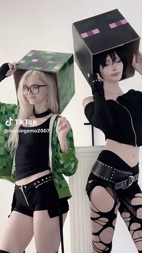 w beauty creeper :p #creeper #creepercosplay #enderman #endermanlanguage #minecraft