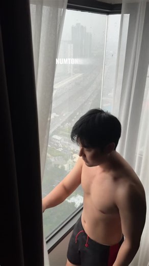 Numton Parnuvich on Instagram: "NUMTON ASMR 01 | วันที่ฝนตกไหลลงที่หน้าต่าง🌧️ #numton#น้ำโต้น#vlog#asmr"