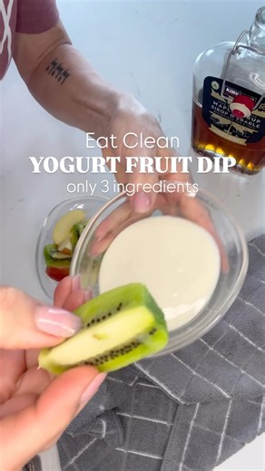 3.4K views · 33 reactions | ✨3 Ingredient Fruit Dip ✨All you need is: 1 cup full fat yogurt, 1 tsp vanilla extract, and 1 tbsp maple syrup… And you’ve got yourself a delicious & clean dip to pair with fruit of your choice!諾#CleanSnacks #HealthySnacks #YogurtDip #SummerSnack #HealthyRecipes | Tosca Reno | Facebook