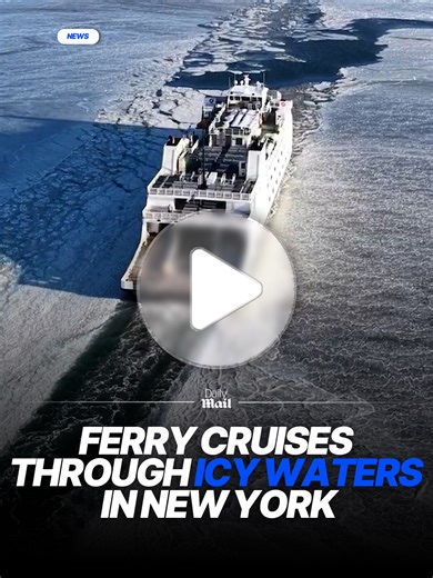 🛳️ A ferry pushed through the icy waters of New York, leaving a trail of broken ice. Several people have died in New York City's frigid temperatures, as the city continues to suffer an abnormally cold winter. 📽️ Michael Busch/GSB Images via Storyful #newyork #winter #ferry #ice