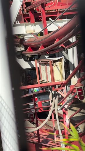 Coaster Visuals on Instagram: "HIYAA 🥋 🥷 📍NINJA @sixflagsmagicmountain • #reels #reelsofinstagram #rollercoaster #ninja #sixflags #sixflagsmagicmountain #arrowdynamics #suspendedcoaster #invertedcoaster #themepark #amusementpark #coaster #coastervisuals #travel #thrillrides #losangeles #legacyofarrow #arrowdevelopment"