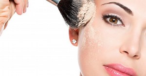 Baking w makijażu – co to jest, jak go zrobić   TOP 5 pudrów [Ranking]