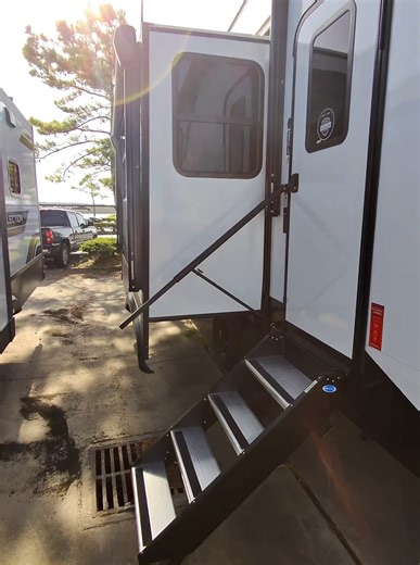 !NEW! 2026 Grand Design Reflection 337RLS SALE PRICE $69,997. Save $27,022! Call Now! 346-322-1214 📍Visit us today or view online https://www.hwhrv.com/product/new-2026-grand-design-reflection-100-series-24rl-2909414-5 Stock# GRF2608 #holidayworldrv #granddesignrv #newfifthwheel #rvlife | Holiday World RV