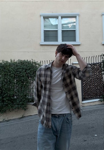 Nuevo Corte de Cabello de Darrell Jones