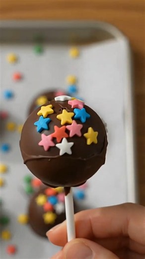 Dark Chocolate Oreo Cake Pops | Easy Recipe