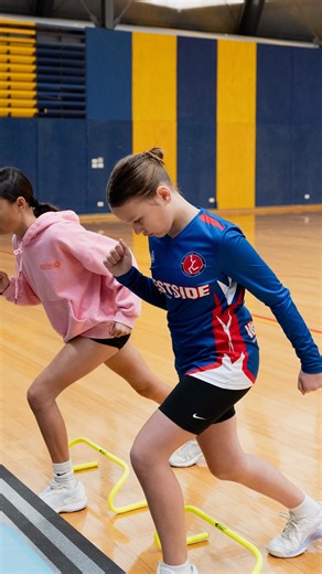 MELBOURNE CLINIC/DAY 2 RECAP✨ Day focused on speed⚡️, acceleration and shooting technique. Travelling🧳 and launching our first international🌏 clinics we knew we had to bring along our favourite💚 and most reliable @silverfernsport gears which included resistance bands, mini bands, hurdles and cones. High quality and perfect for the large groups we met and trained so far. #newzealand #netball #netballtraining #netballdrills #netballfamily #netballgirls #netballteam #netballers #melbourne #austr