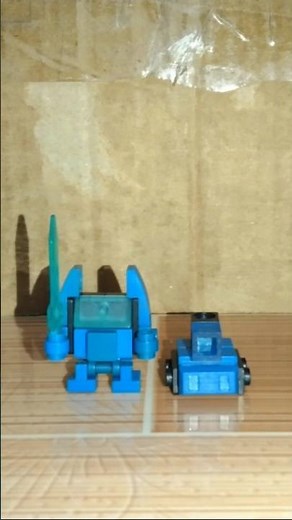 Robot lego mini - blue robot