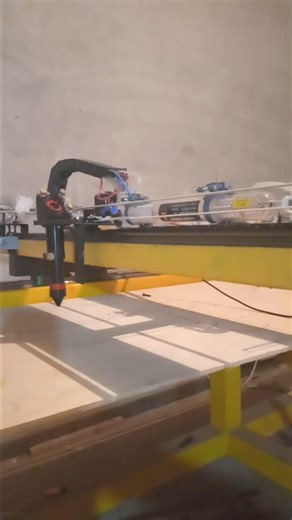 Testing the X-axis on my DIY CO2 Laser! ⚡️