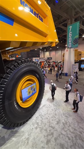 Awesome Earthmovers on Instagram: "Komatsu’s 930E truck at MINExpo 2024. The Komatsu 930E power agnostic is a mining haul truck designed with a modular platform to run on multiple power sources, including diesel, battery-electric, or hydrogen fuel cell. This design allows mining companies to start with conventional diesel engines and transition to cleaner energy sources over time as their decarbonization strategies evolve. The truck’s common chassis can accept different powertrains, and initial