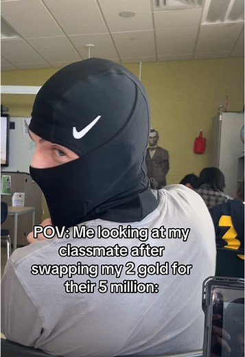 Blooket Game Gold Swap: Me Looking at My Classmate POV