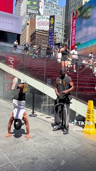 Funny Reactions to Confusing Situations