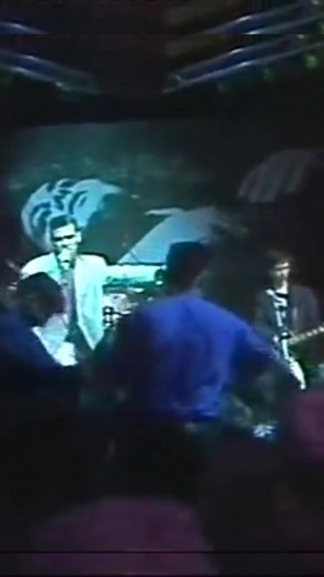The Smiths - There is a Light That Never Goes Out (1986)