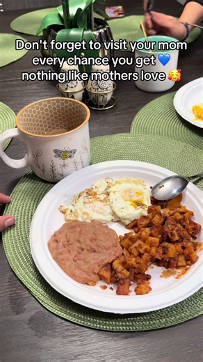 Breakfast with Mom: A Grateful Moment