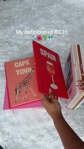 Use the code “MAYA10” for up to 80% off on pixoryofficial.com and make your photobooks 🩷✨